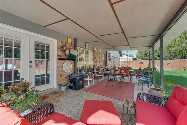 2308 Louise Lane, Ennis, TX 75119