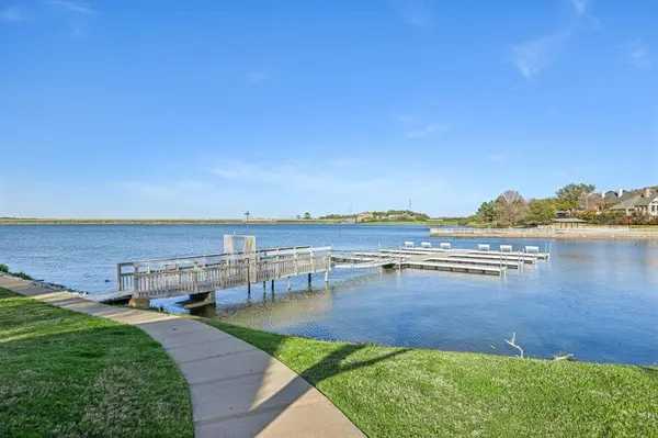 2108 Vista Ridge Court, Arlington, TX 76013