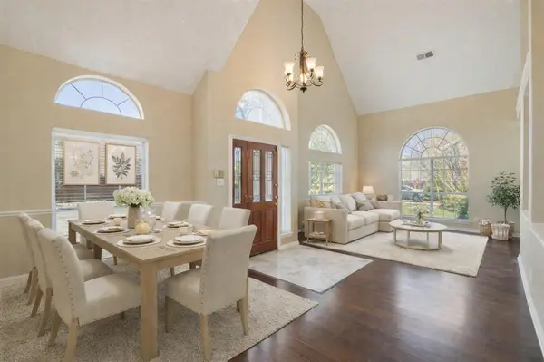 9354 Riverwalk Lane, Irving, TX 75063