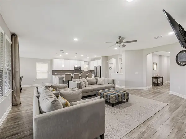 2809 Ranger Lane, Aubrey, TX 76227