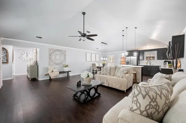 3104 Creekwood Lane, Fort Worth, TX 76123