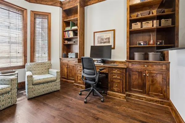 6403 Westlake Avenue, Dallas, TX 75214