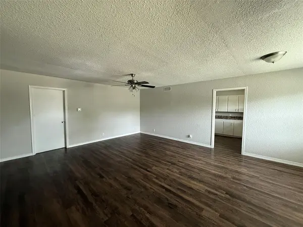 820 Carney Drive, Garland, TX 75041