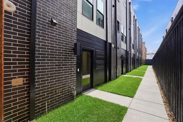 4526 Cabell Drive #100, Dallas, TX 75204