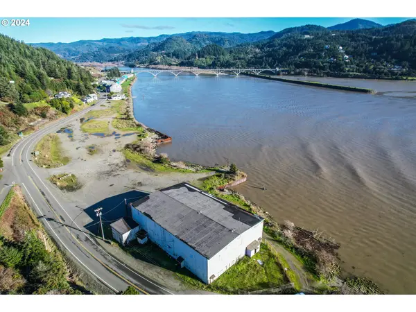 94144 WEDDERBURN LOOP, Gold Beach, OR 97444