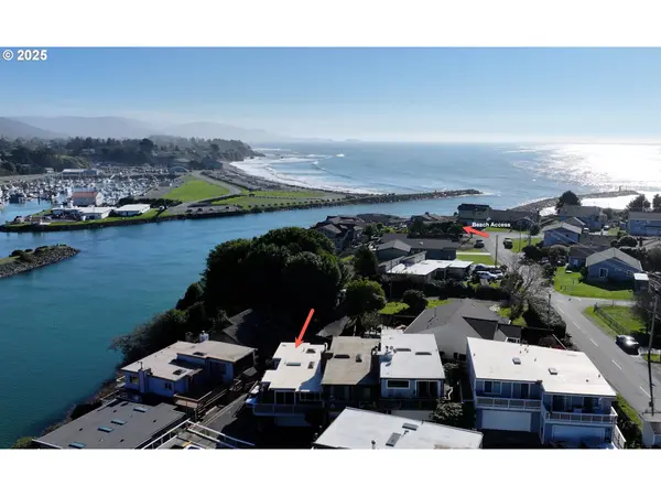 222 DEL NORTE LN #8, Brookings, OR 97415