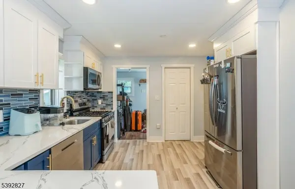 63 Hamburg Ave, Sussex Boro, NJ 07461