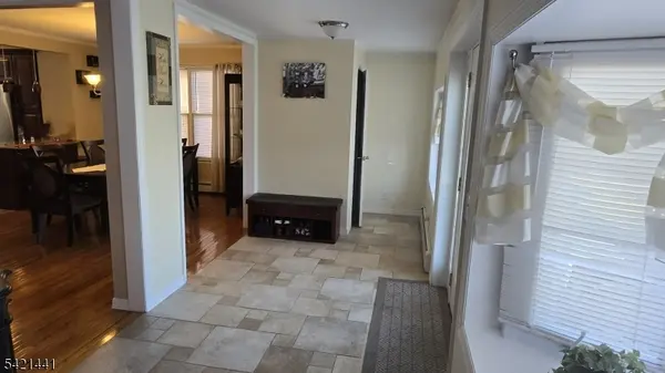 206 E Clay Ave, Roselle Park Boro, NJ 07204