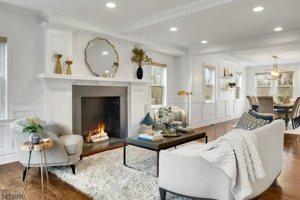 20 N Summit Ave, Chatham Boro, NJ 07928