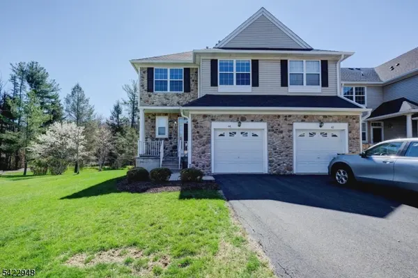 44 Scarlet Oak Dr, Montgomery Twp., NJ 08540