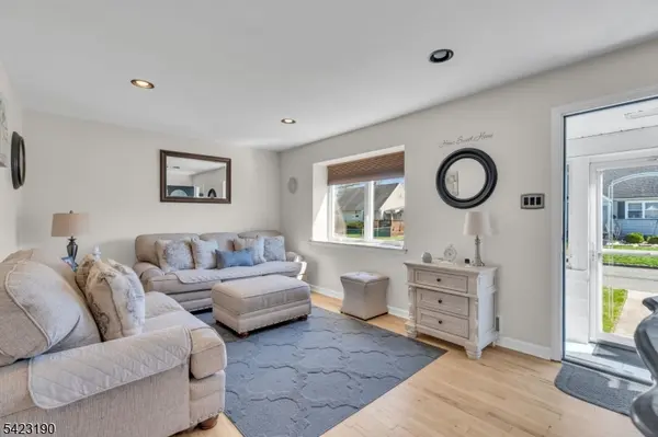 12 Overhill Rd, Belleville Twp., NJ 07109