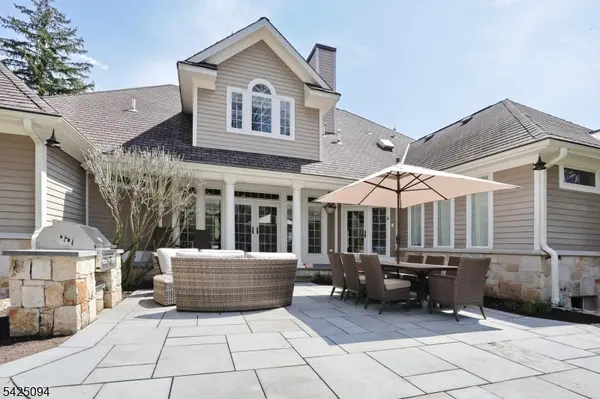 285 E Saddle River Rd, Upper Saddle River Boro, NJ 07458