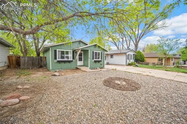 1823 Saratoga DR, Colorado Springs, CO 80910