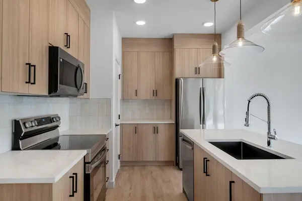 150 Belvedere CRES SE, Calgary, AB T2A 7Y5