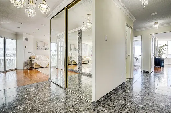 1101 Steeles AVE W #PH111, Toronto C07, ON M2R 3W5