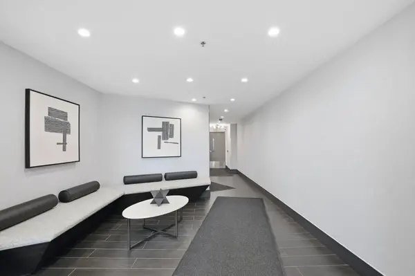 90 Trinity ST #311, Toronto C08, ON M5A 0E4