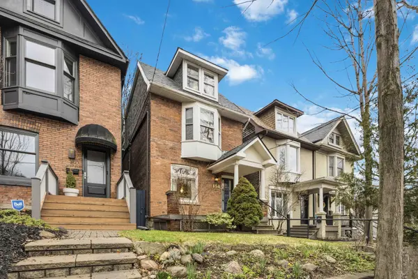 154 Riverdale AVE, Toronto E01, ON M4K 1C3