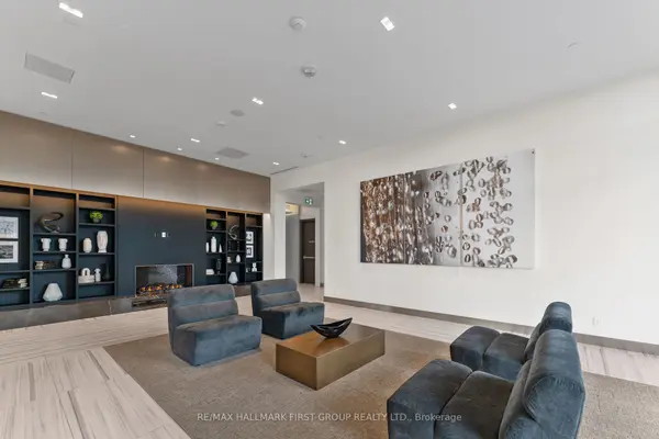 38 Water Walk DR #103, Markham, ON L3R 6M8