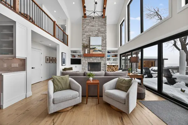 1 Sunnyside AVE, Oro-medonte, ON L0L 2E0