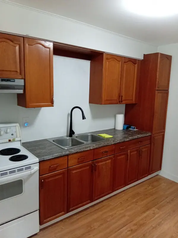 190 Borland ST E #4, Orillia, ON L3V 2C3