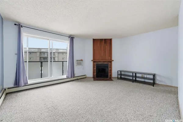 855 Wollaston CRESCENT #205, Saskatoon, SK S7J 4G1