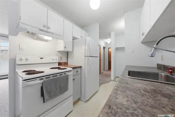 855 Wollaston CRESCENT #205, Saskatoon, SK S7J 4G1