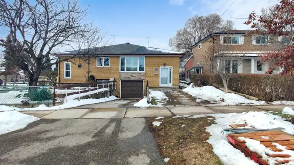 68 Paulvale CRES, Toronto W05, ON M3J 1K5