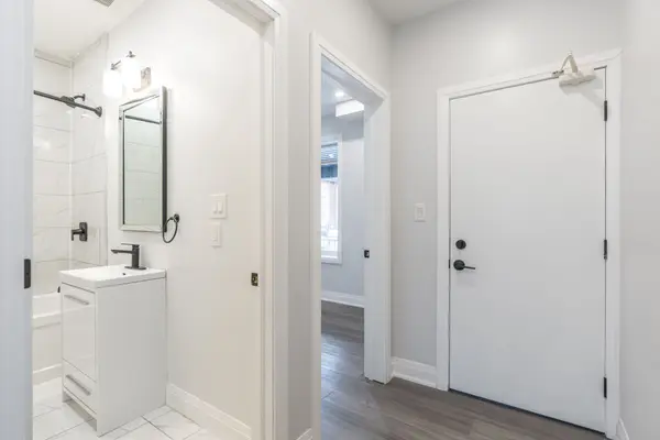 536 Cannon ST E, Hamilton, ON L8L 2E9