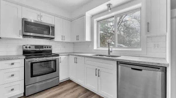 104 Devonshire AVE #204, London South, ON N6C 2H8