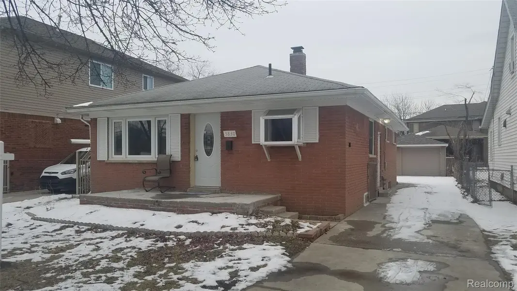 5830 Whitefield ST, Dearborn Heights, MI 48127