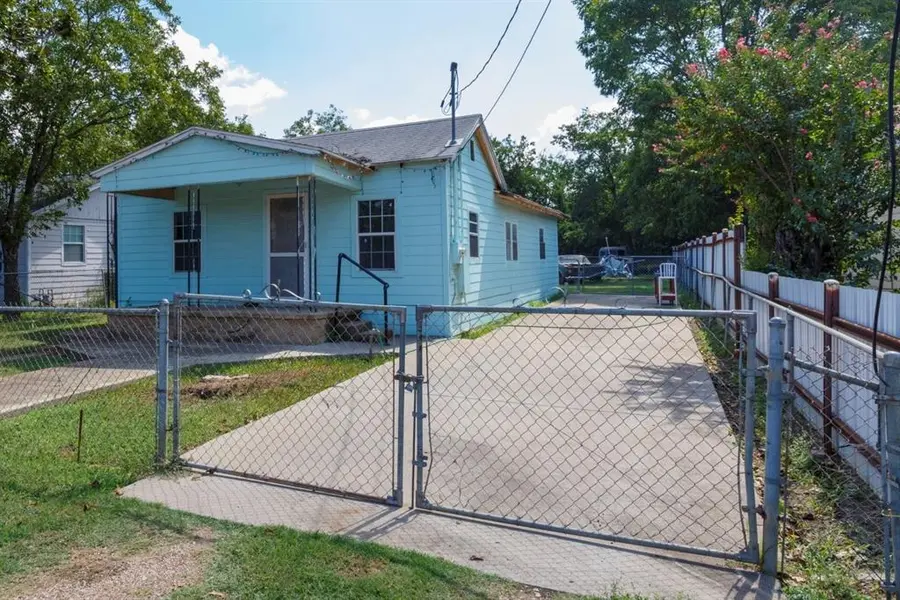 3130 Palacios Avenue, Dallas, TX 75212