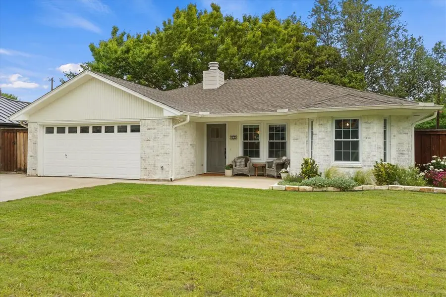 605 Meadow Lane, Roanoke, TX 76262