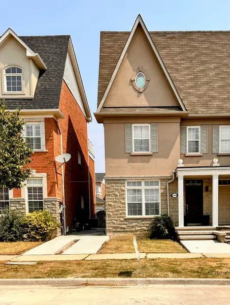 5489 Festival DR, Mississauga, ON L5M 0G6