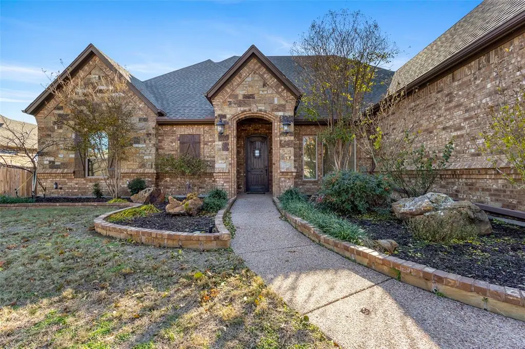 1317 Bluff Springs Drive, Fort Worth, TX 76052