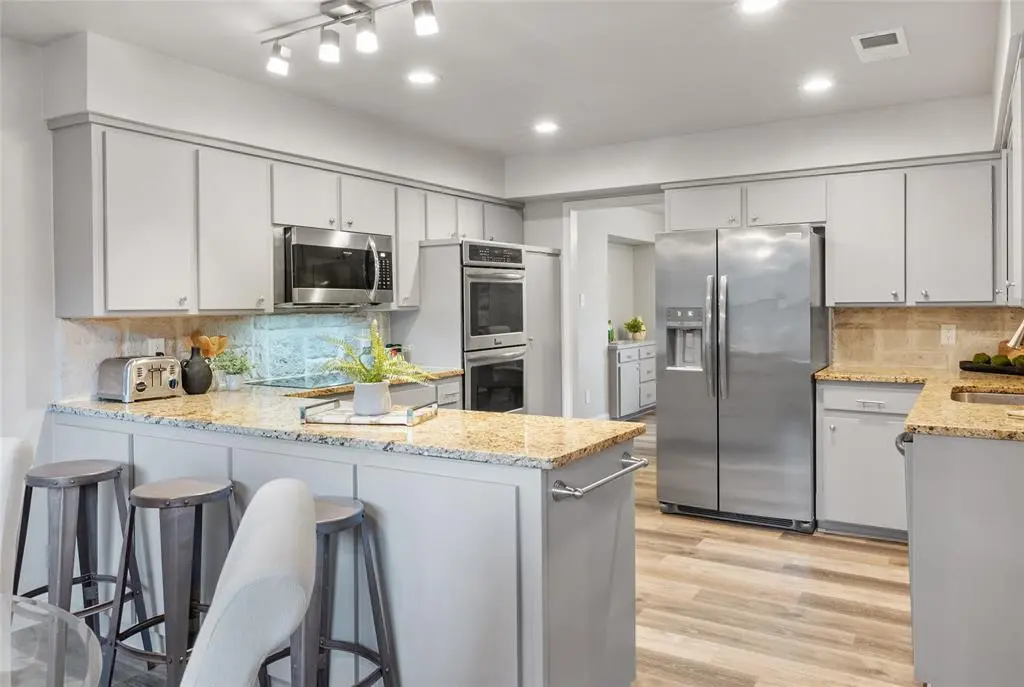 1140 Stoney Creek Drive, Cedar Hill, TX 75104