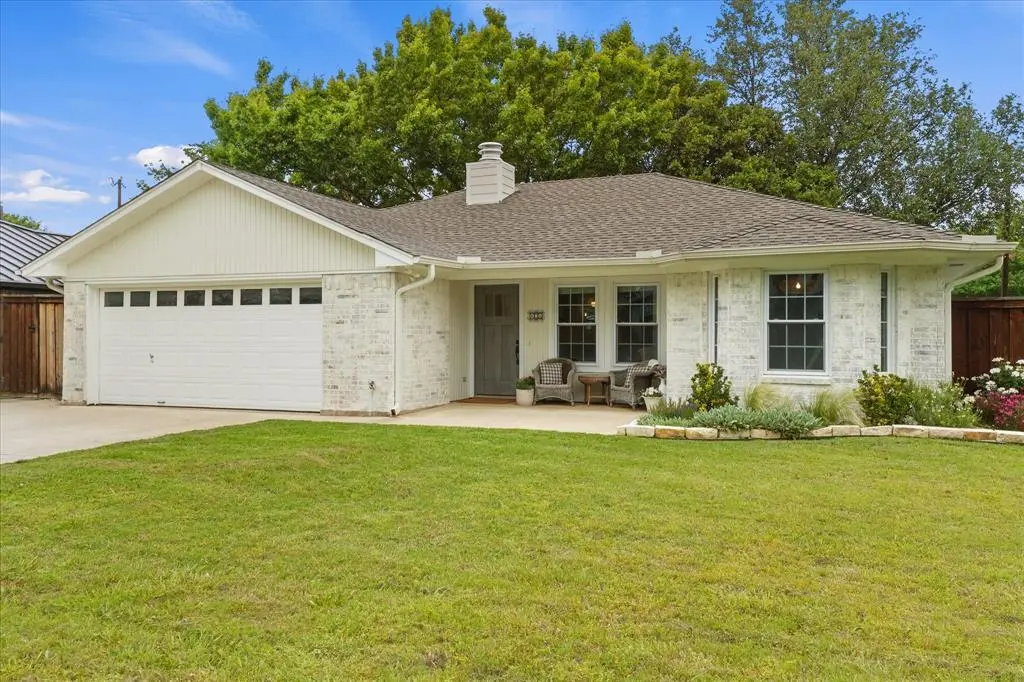 605 Meadow Lane, Roanoke, TX 76262