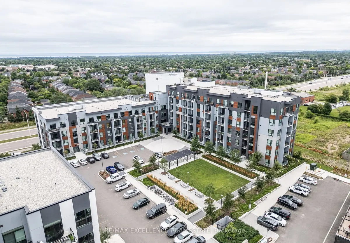 95 Dundas ST W #118, Oakville, ON L6M 5N4