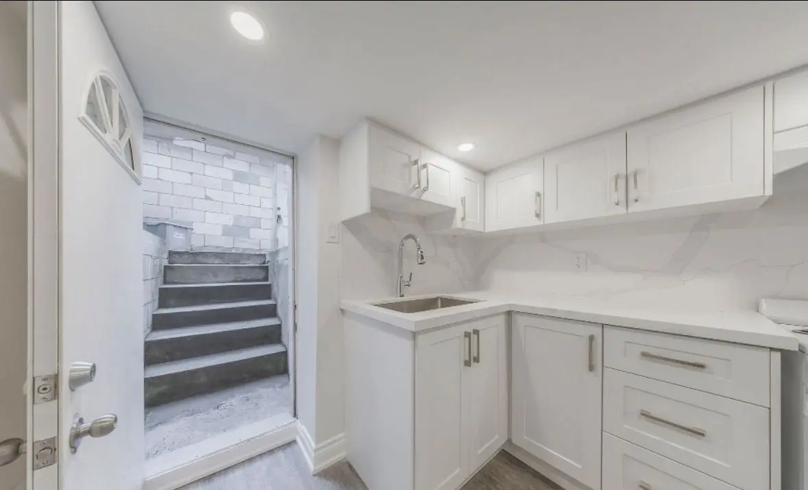 185 Laughton AVE #Bsmt, Toronto W03, ON M6N 2X6