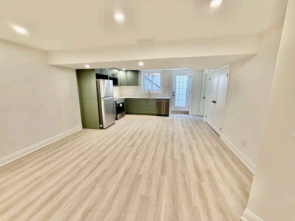 1040 EAGLETRACE DR, London North, ON N6G 0S5