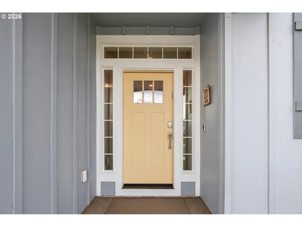 2432 W 15TH AVE, Junction City, OR 97448