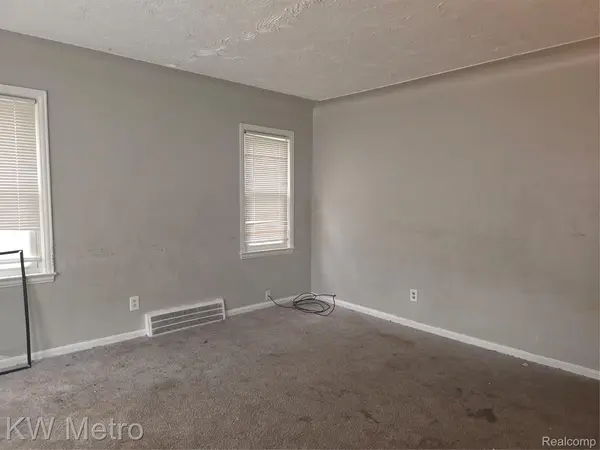 19452 Prevost ST, Detroit, MI 48235