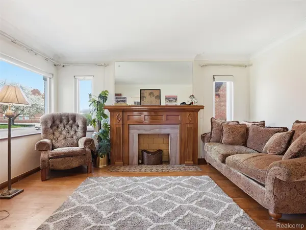 8160 E Lantz ST, Detroit, MI 48234