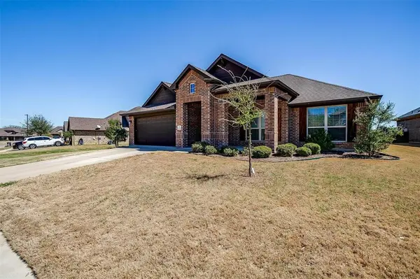 1023 Saint Andrews Drive, Burleson, TX 76028