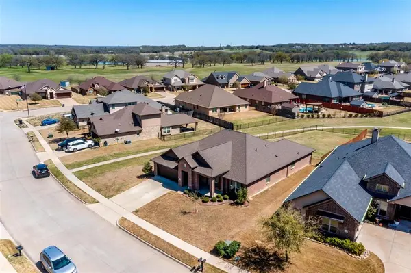 1023 Saint Andrews Drive, Burleson, TX 76028