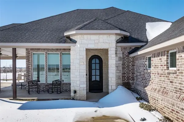 2790 W FM 922 Road, Valley View, TX 76272