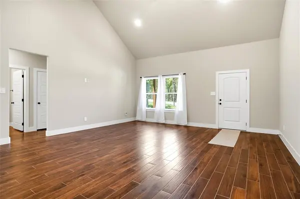 101 Monarch Lane, Poolville, TX 76487