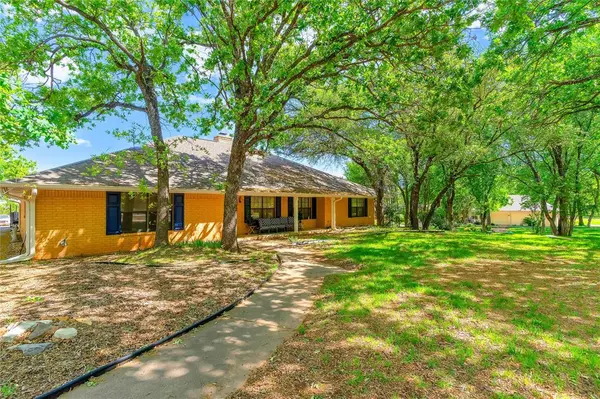 6212 Westover Drive, Granbury, TX 76049