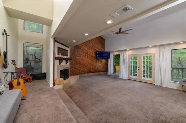 821 Cherlynne Drive, Cedar Hill, TX 75104