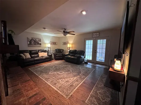 6330 Mccartney Lane, Garland, TX 75043