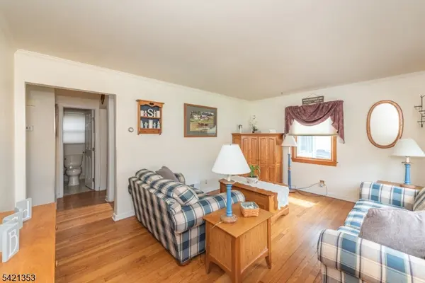 89 Oakland Ave, Rockaway Twp., NJ 07866